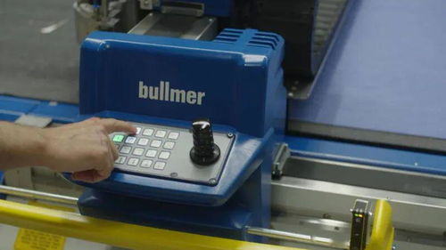 從中國運回機器,荷蘭自行生產專業口罩了 首先滿足醫務人員需要