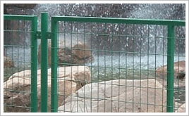 高速公路護(hù)欄網(wǎng) 價(jià)格、規(guī)格型號(hào)與安全防護(hù)設(shè)備解析